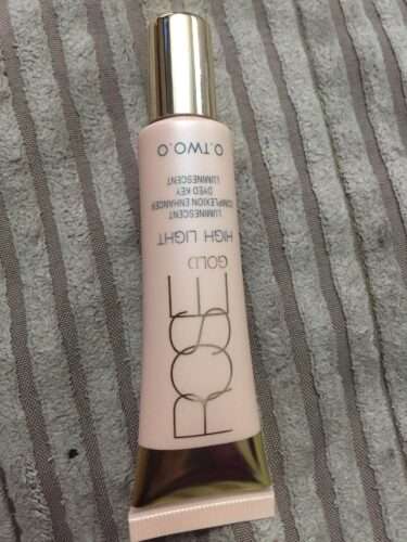 O.TWO.O Rose Gold Liquid  Highlighter photo review