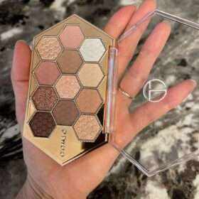 O.TWO.O Honeycomb  Diamond Eye Shadow Palette photo review