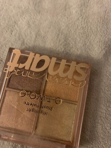 O.TWO.O Highlighter Blush Palette photo review