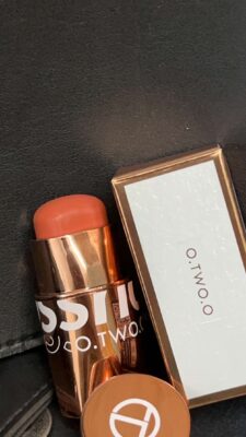 O.TWO.O Blush Stick photo review