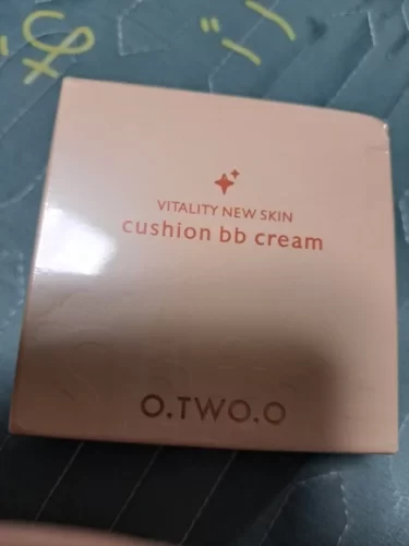 O.TWO.O Cushion BB cream photo review