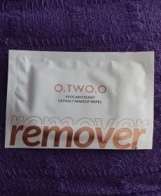 O.TWO.O Oil Control Pressed powder photo review
