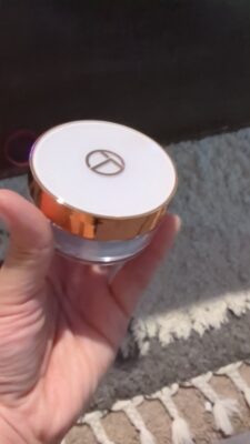 O.TWO.O 3-in-1 Oil Control Loose Powder photo review