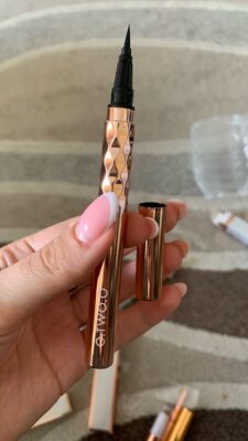 O.TWO.O Gold Embroidery Eyeliner photo review